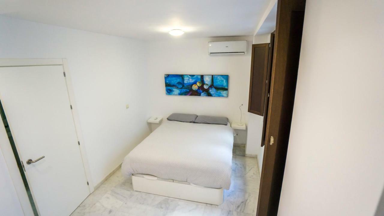 Rentalsevilla Espacioso Duplex En La Puerta Real Экстерьер фото